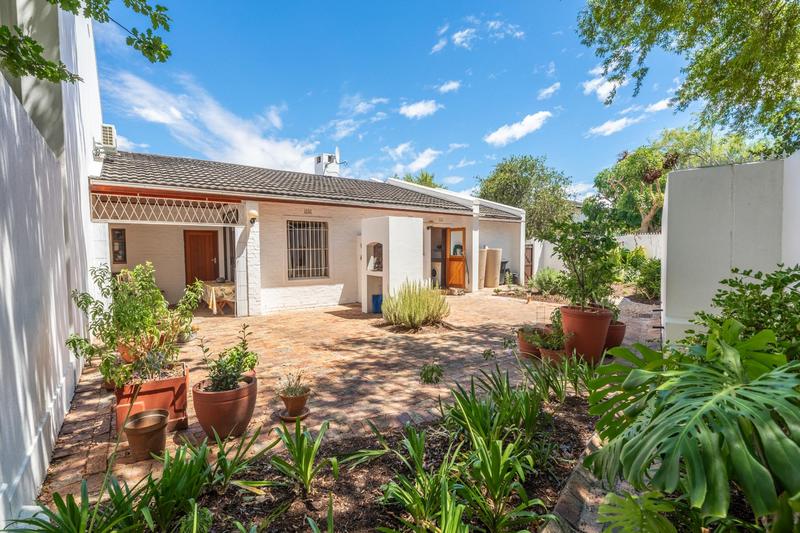 2 Bedroom Property for Sale in Die Boord Western Cape